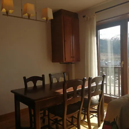 Triplex Con Chimenea Y Balcon Erta 4 Apartment Pla de l'Ermita